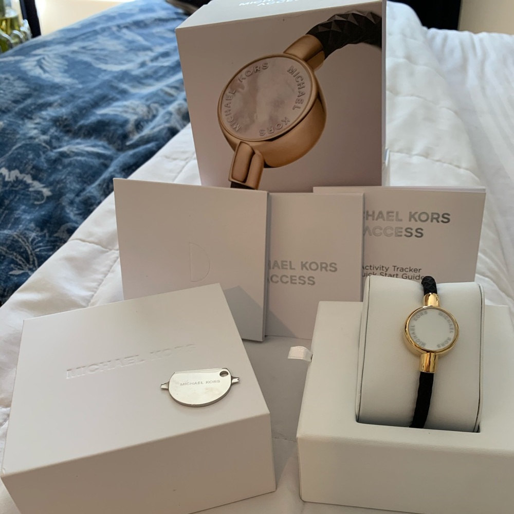 Michael kors access fitness tracker bracelet